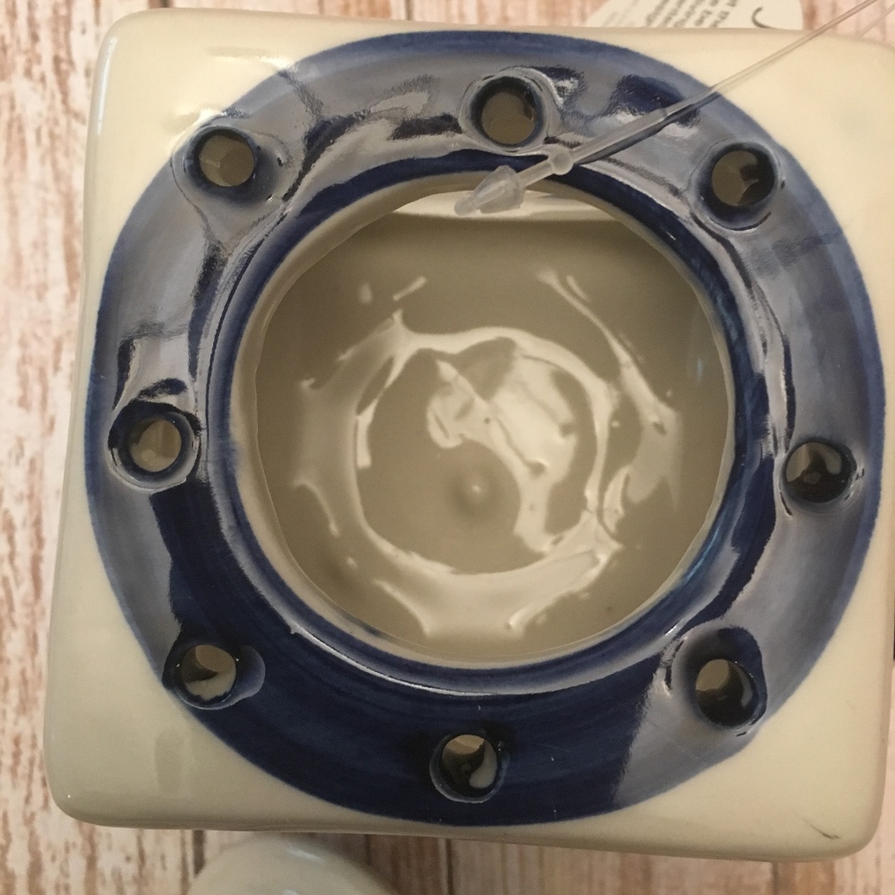 Teapot Essential Oils Tealight Warmer - Picture 7 of 9